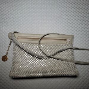 Vintage Whiting & Davis White Leather Metal Purse